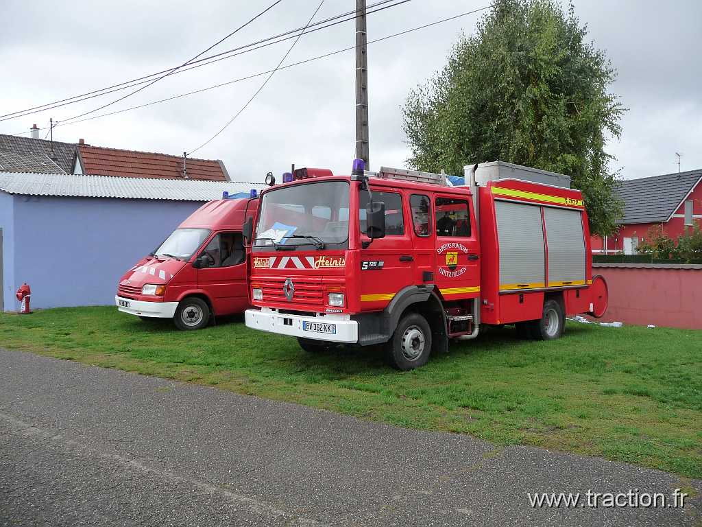 2013_Rustenhart (45).JPG - 06/10/2013 - 68740 RUSTENHART 33ème Randonnée Internationale des Vendanges - Les sapeurs-pompiers d'Hirtzfelden sont de garde